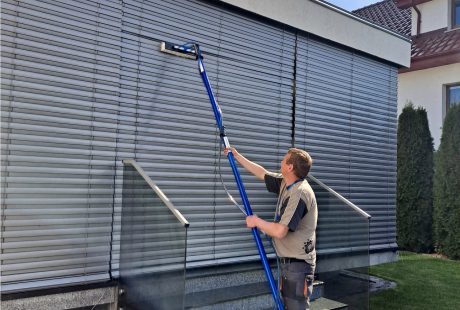 Mycie rolet antywłamaniowych - Solar Clean